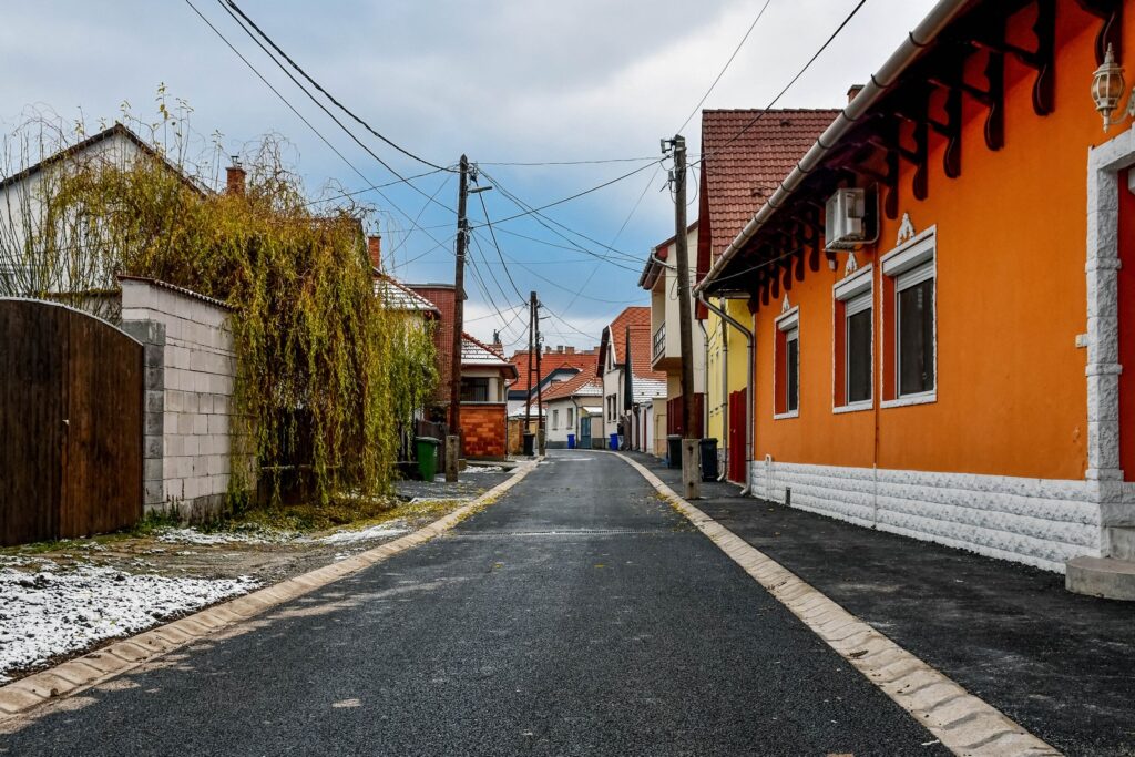 Átadták a felújított Bástya utcát