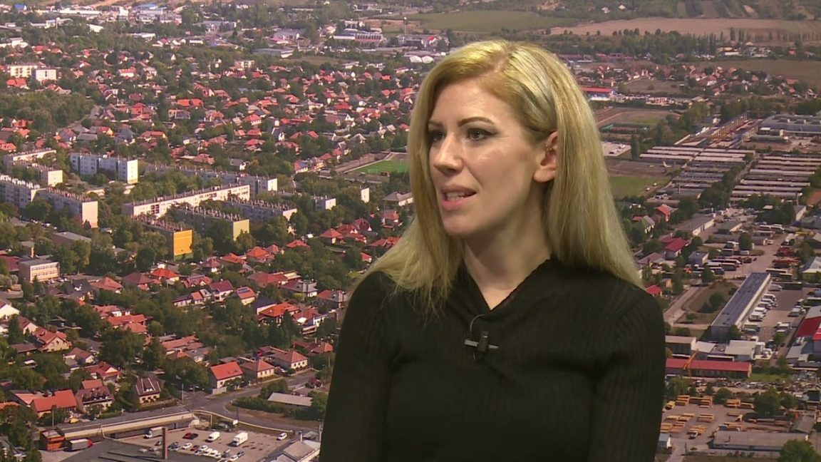 Kész házakat is vásárolhatunk a Sár-hegyi Panoráma lakóparkban