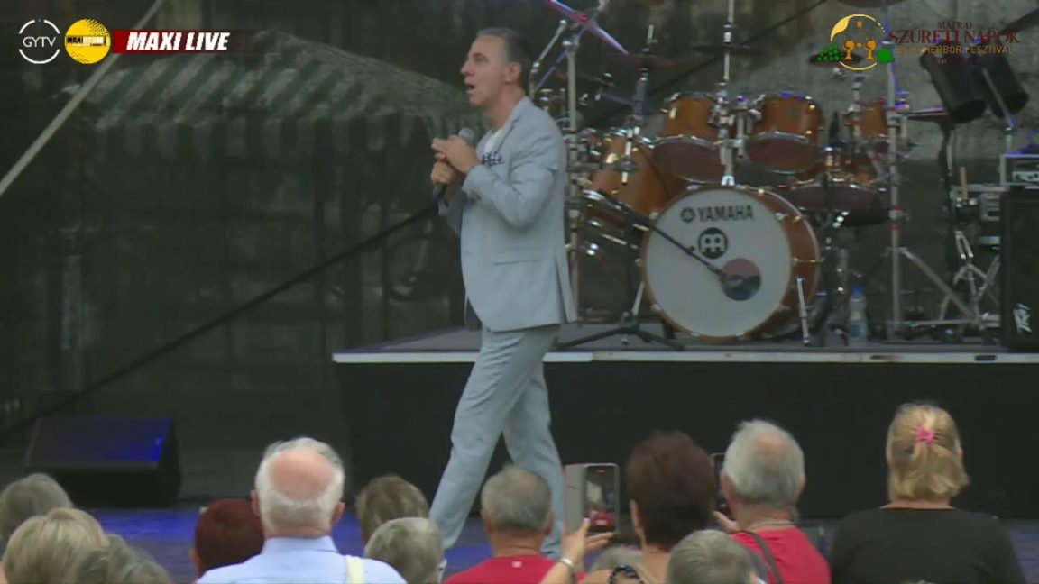 Rögtönzött vonatozás a Fő tér közepén Csonka Picivel 😀