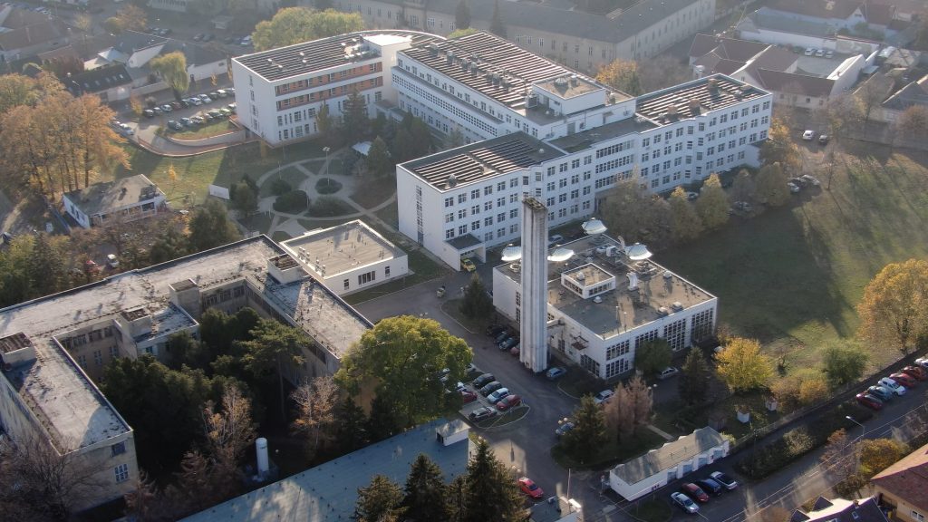 Éjfélig lehet még szavazni a gyöngyösi orvosokra