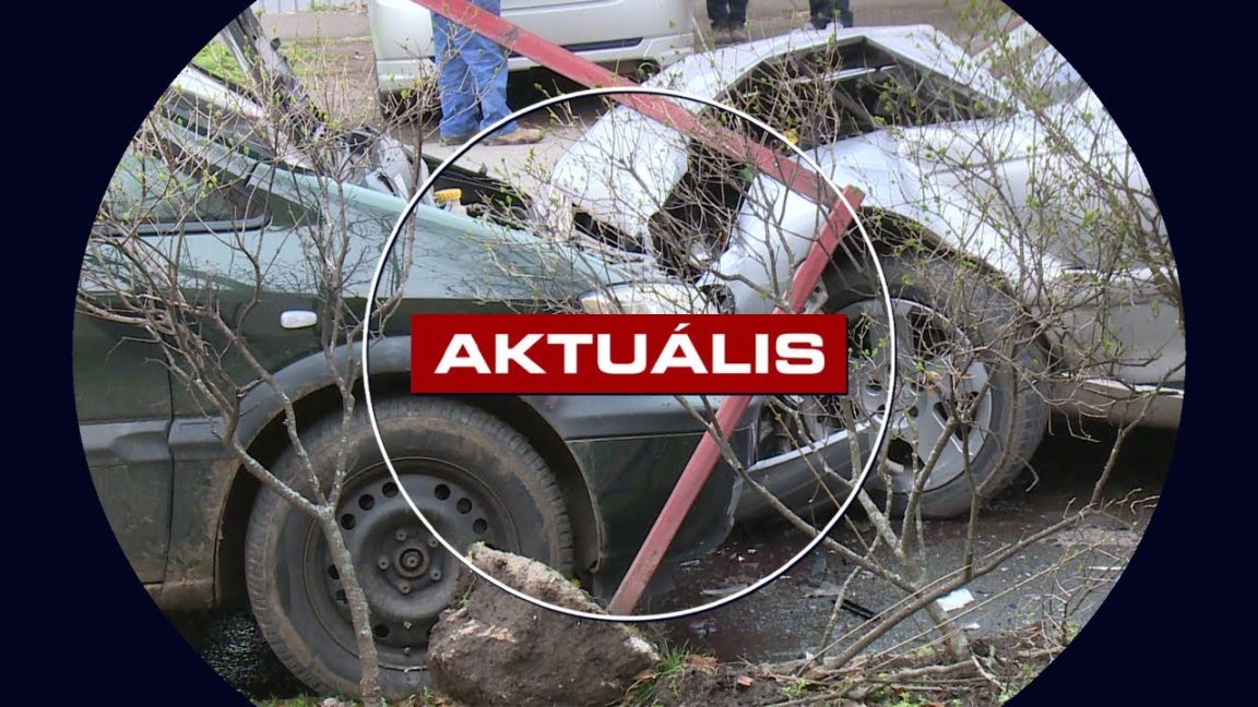 Három autó tört össze - Egy érkezett, kettő parkolt