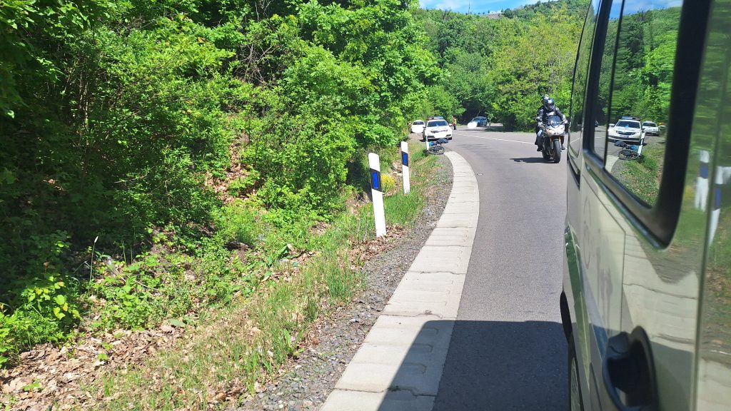 Vélhetően biciklist gázoltak