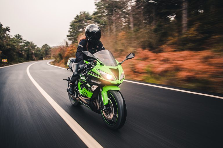 A Mátra nem versenypálya-motorosok sérültek meg 