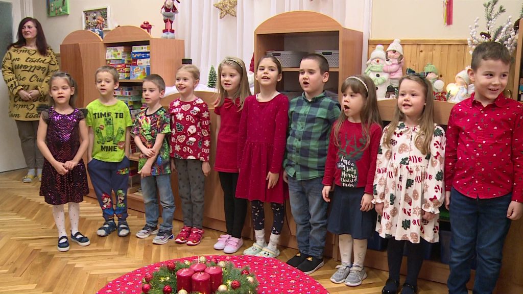 Fontos határidő közeleg a kisgyermekes szülők számára