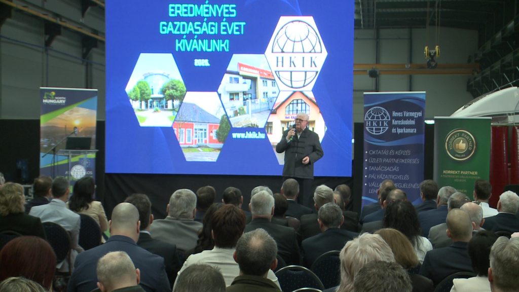 Gyöngyösi szakembereket is díjaztak a gazdasági évnyitón