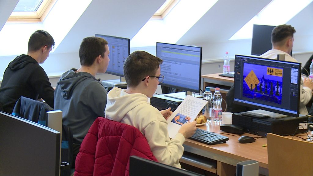 10. alkalommal rendeztek informatikai versenyt az egyetemen