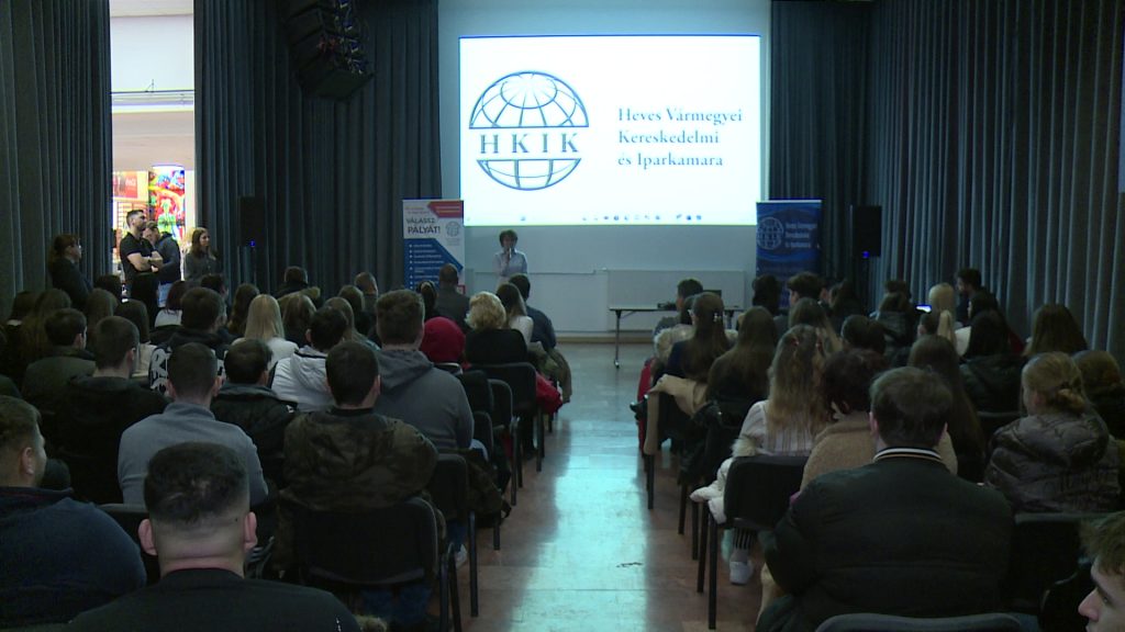 Fórummal segítik a középiskolások továbbtanulását