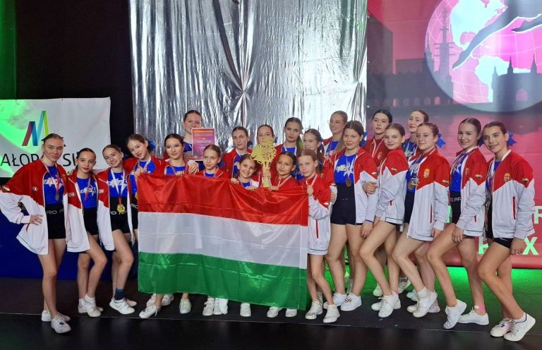 Dobogón a DreamTeam Cheerleaders SE Krakkóban