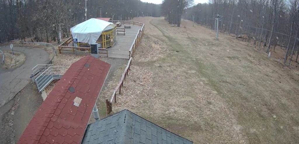 Hózáporral indult a hét a Mátrában