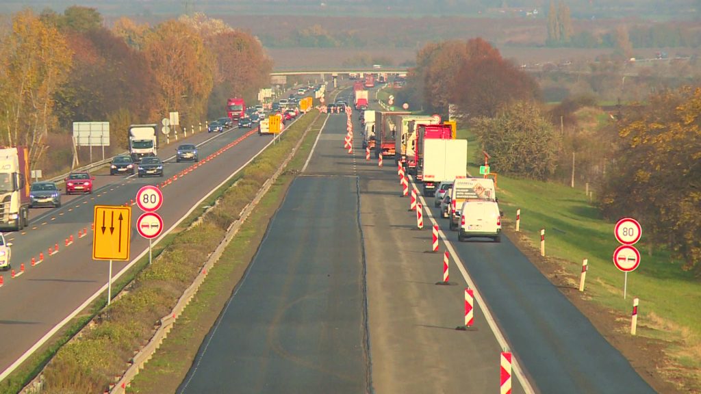 Hetekre lezárják az M3-as lehajtót