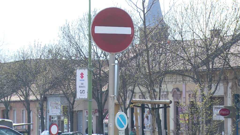 Fontos változások az utakon, ne megszokásból vezessünk