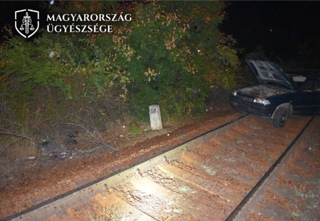 Menekülés közben kiugrottak a kocsiból