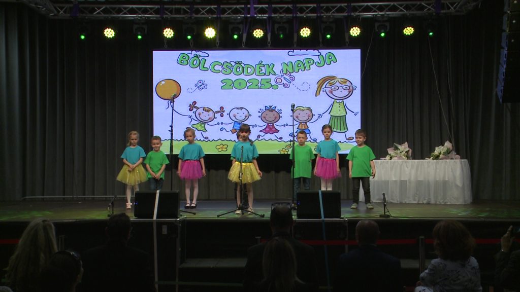 Bölcsődei dolgozókat tüntettek ki