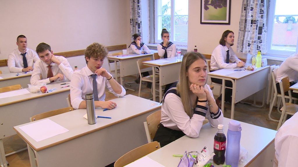 Könnyű első rész után nehézségek – ilyen volt a matek érettségi