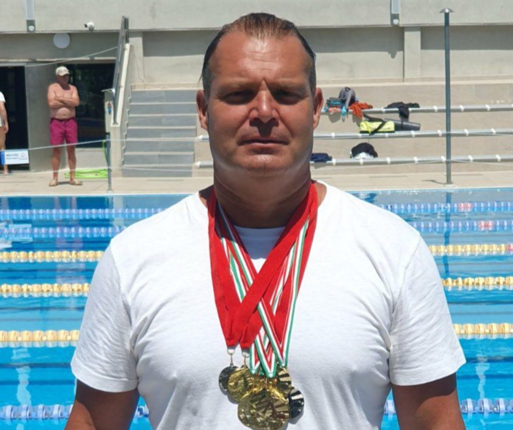 8 magyar bajnoki címmel tért haza a gyöngyösi úszó