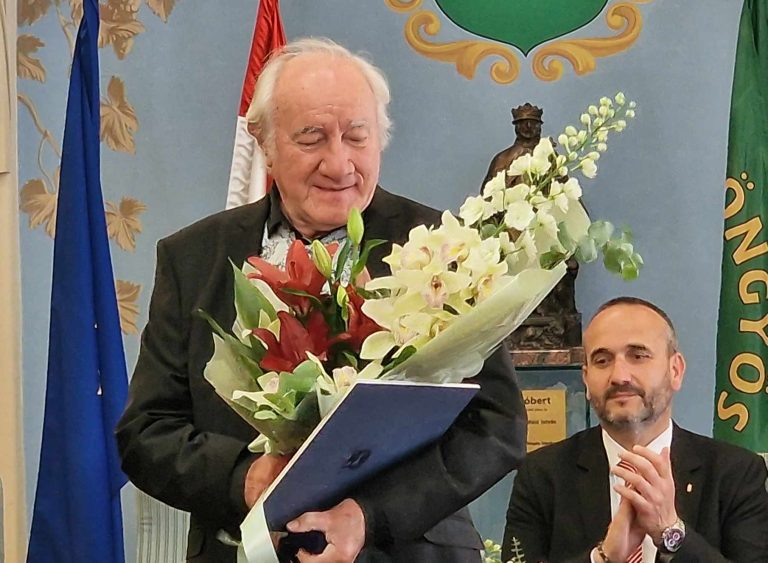 Miller Lajos kapta a Pro Civitate kitüntetést