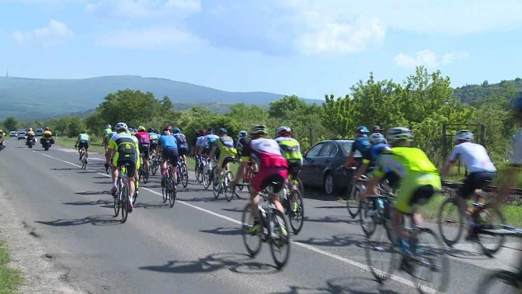 Ellepik a kerékpárosok a Mátrát a hétvégén