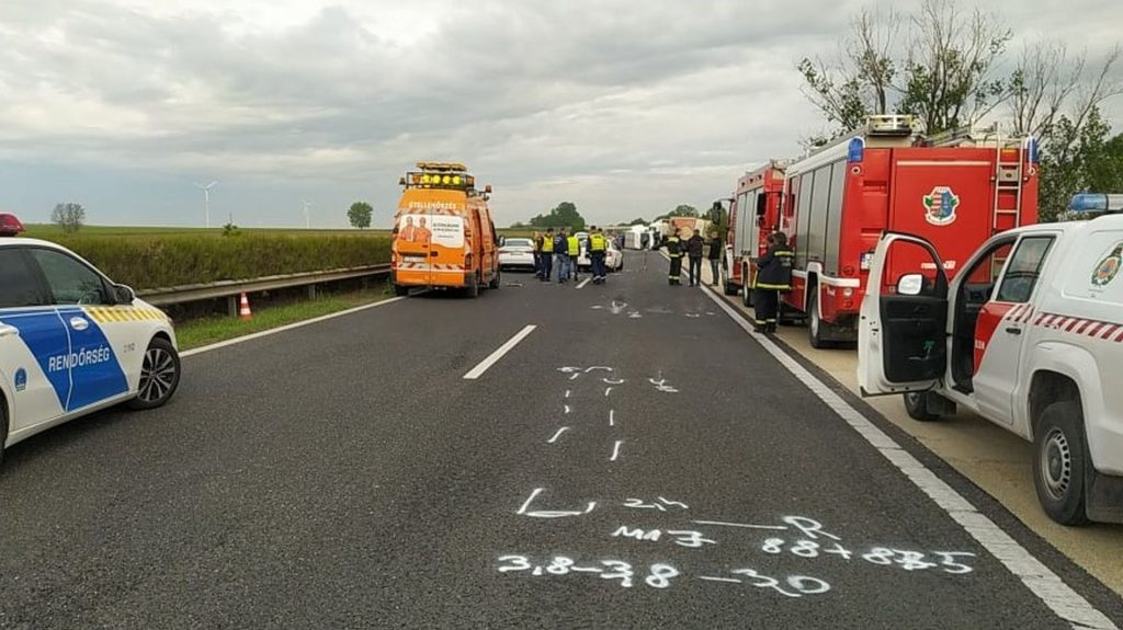 Lezárták az M3-as egy szakaszát Karácsondnál