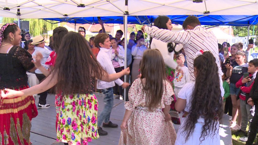 Táborok és rendezvények – pénzt nyert a Roma Önkormányzat