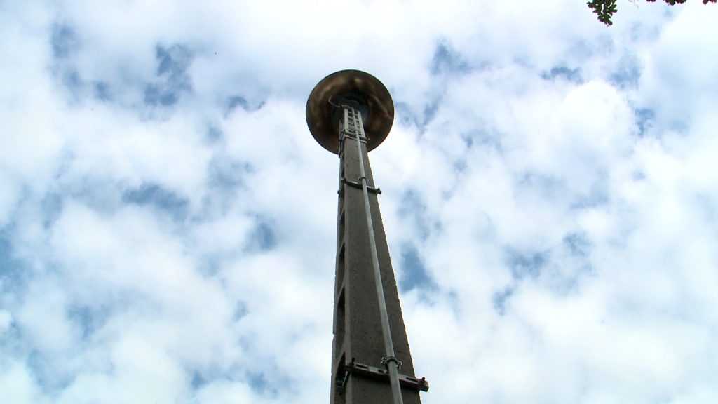 Felcsendülnek a szirénák a városban