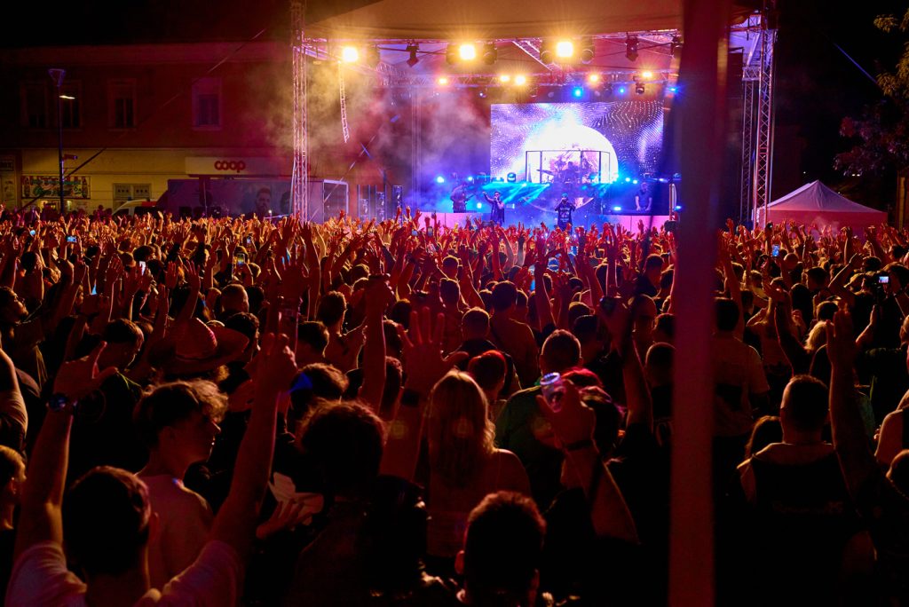 A Király elevenedik fel a Szüreti Napok utolsó napján