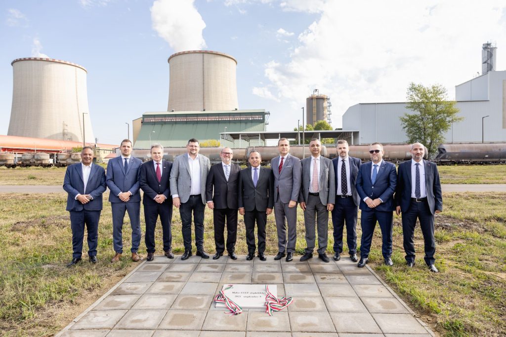 Letették a kombinált ciklusú gázturbinás erőmű alapkövét