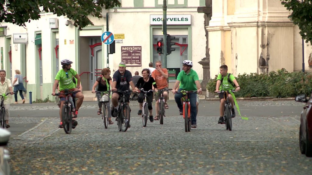 Kerékpáros megemlékezés a limfóma világnapján