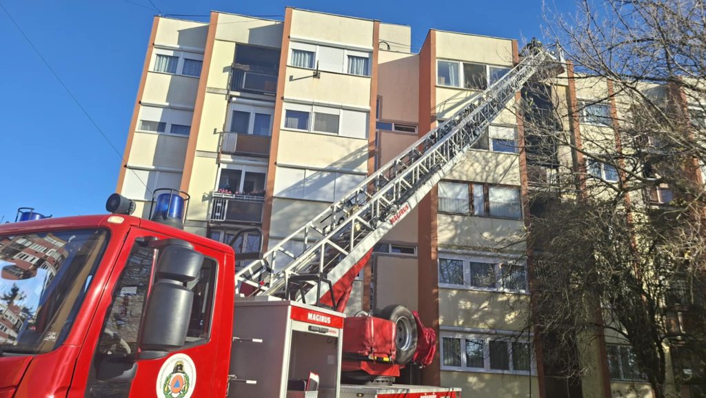 Tűz a Pesti úton- gyertya okozhatta a bajt