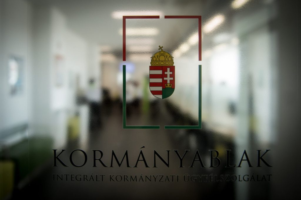 Korlátozott ügyintézés a kormányablakokban a két ünnep között
