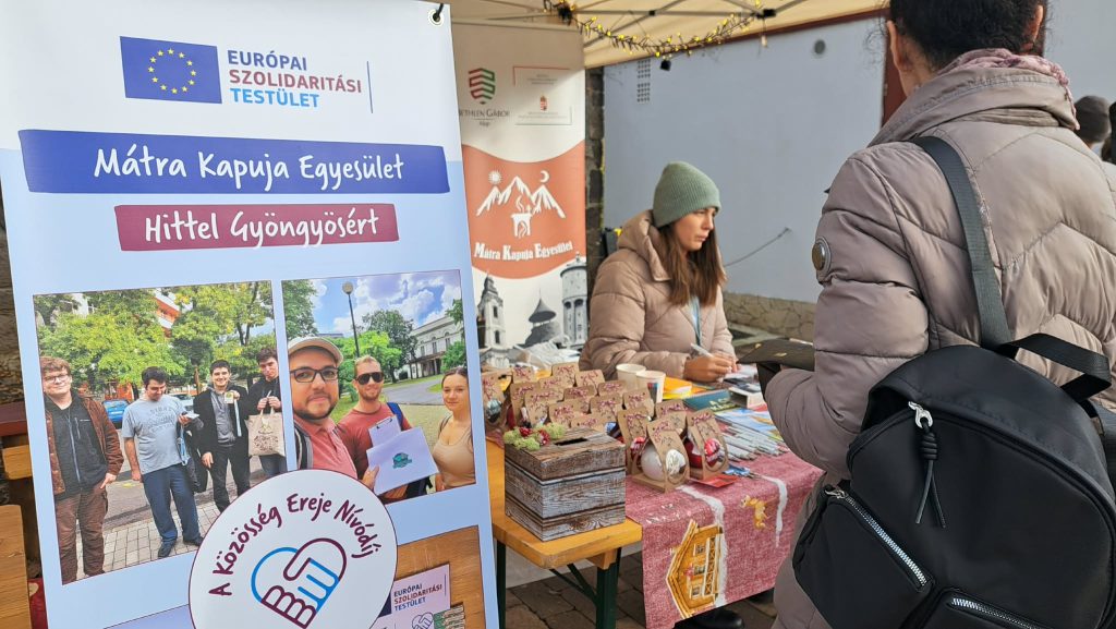 Közös ünnep- Mátrai Advent a díjat nyert egyesület által