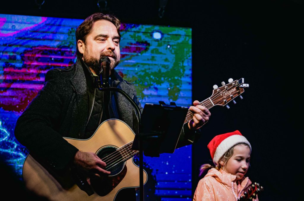 Adventi koncertek a Belváros téren, jégpálya a Fő téren (galéria)