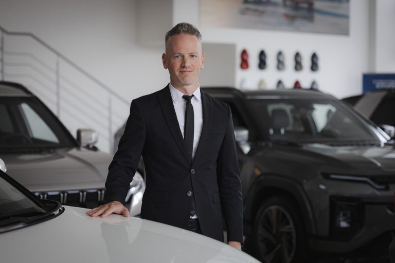 „A szakmai kapcsolatokat is emberi módon jó működtetni”