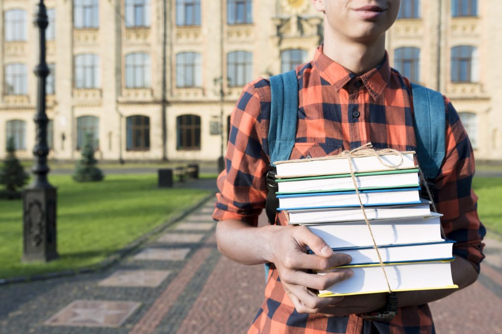 Elindult a felsőoktatási felvételi a szeptemberben induló képzésekre