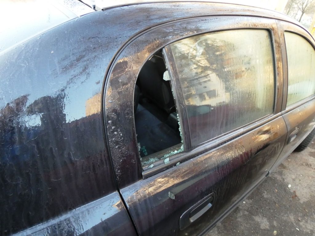 Autókat nyitott fel az adventi naptár helyett – most elkapták