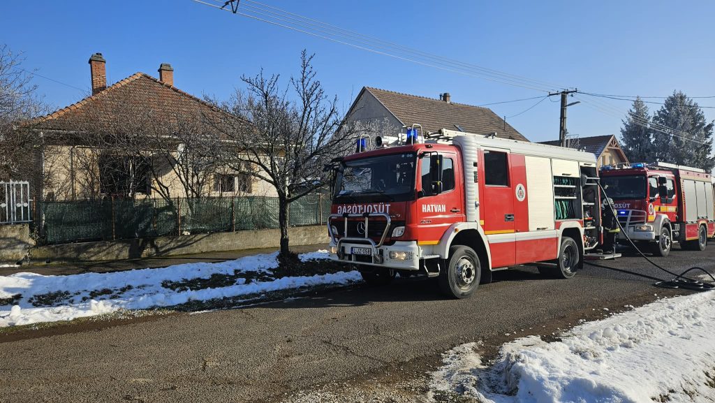 Lakhatatlanná vált egy ház Gyöngyösorosziban