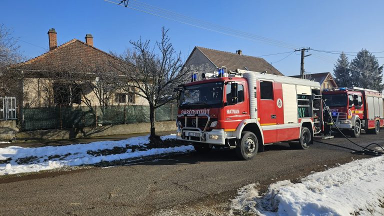 Lakhatatlanná vált egy ház Gyöngyösorosziban