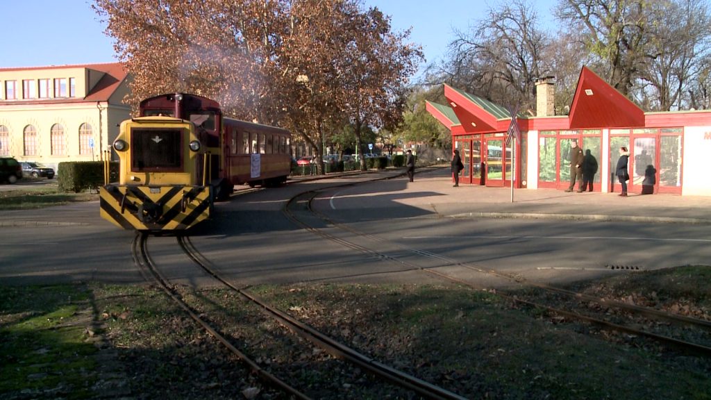 Megvan mikortól roboghatunk a kisvonattal