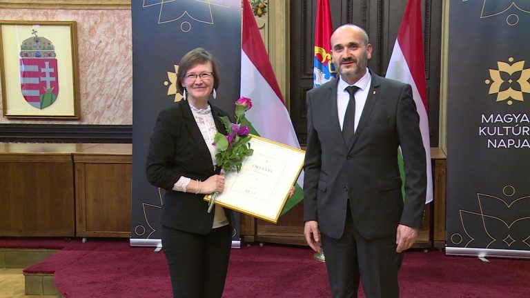 Elhivatottan a kultúráért – gyöngyösieket tüntettek ki