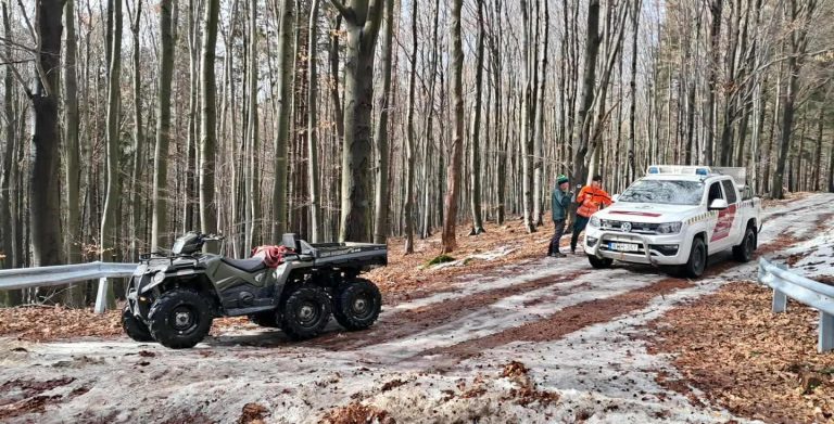 Lábsérült személyt mentettek Kékestetőn