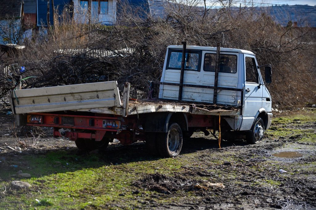 Elszállították a Malom utcai roncsautót