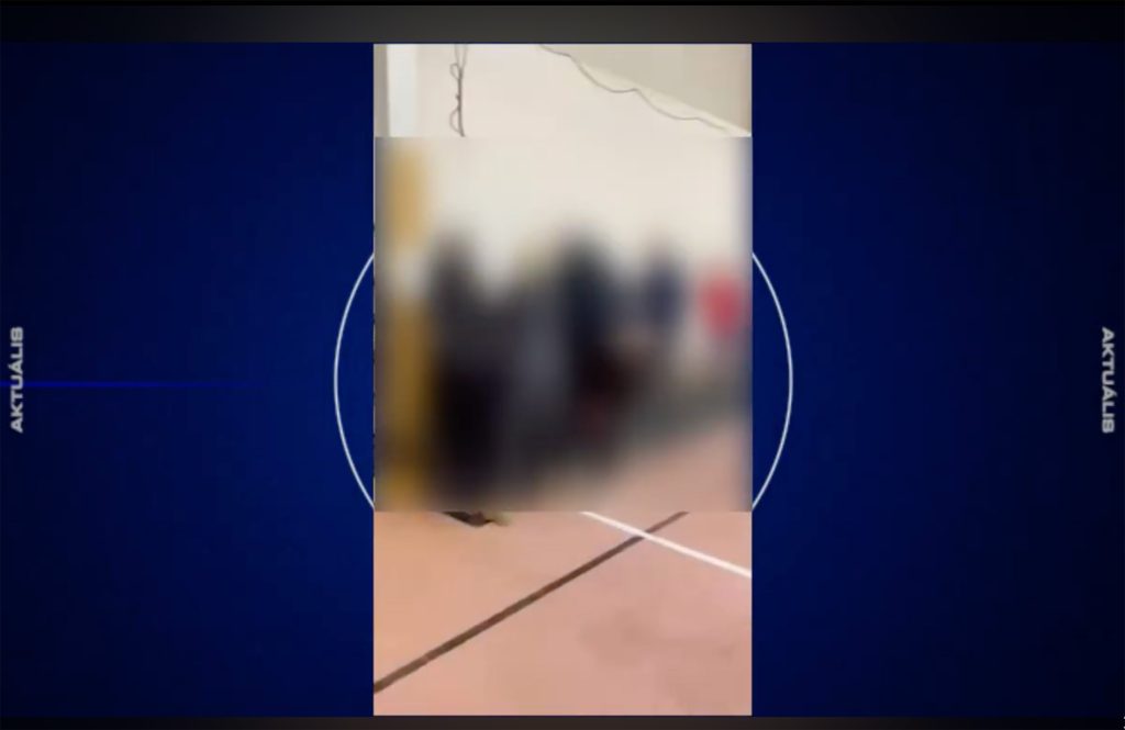 Verekedés – 10 évre tiltották el a fiatal focistát (videó)