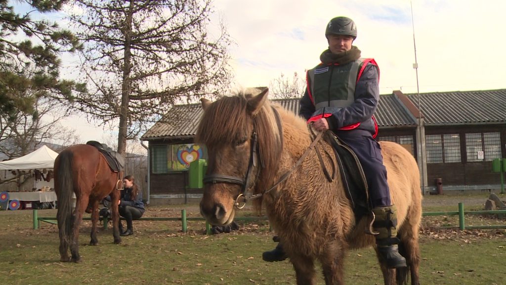 Lovas tagozattal bővült a Gyöngyösi Polgárőrség