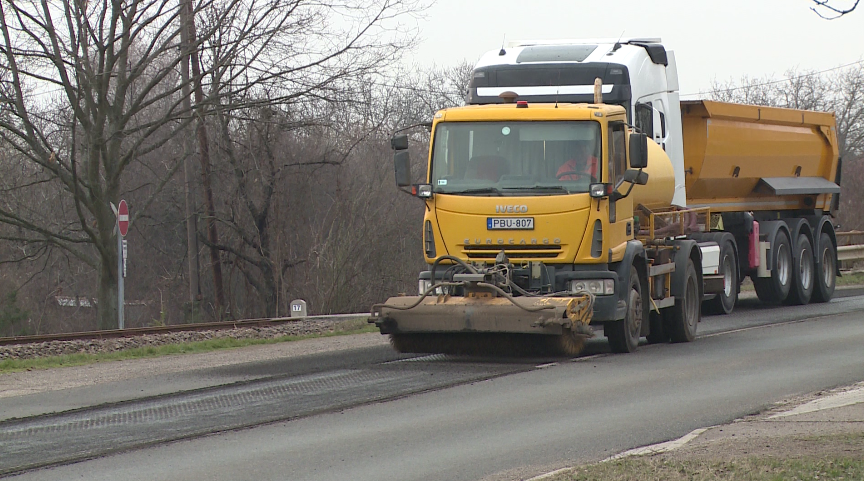 A Gyöngyösorosziba vezető út is megújul