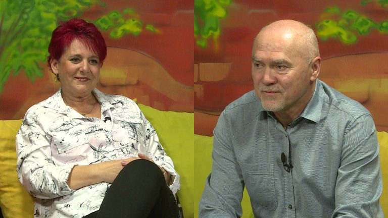 Pedagógusokat tüntetnek ki