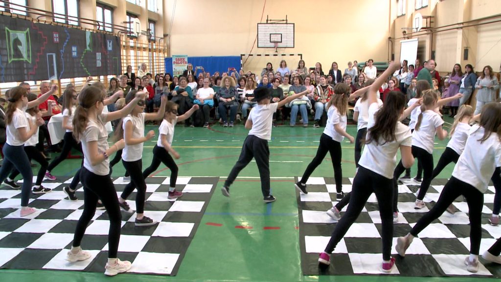 Sakk szakmai nap az Arany János Általános Iskolában (galéria)