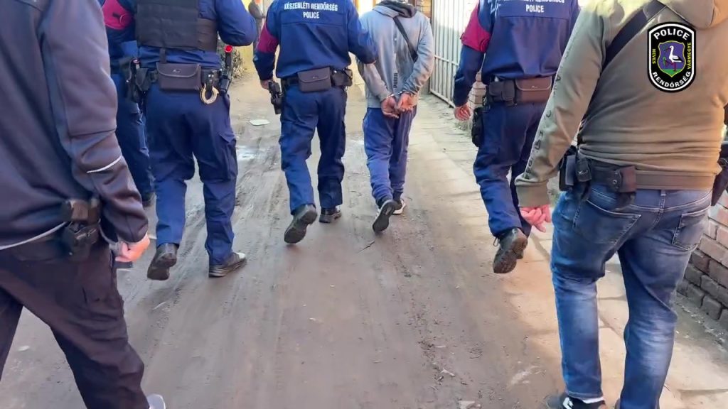 10 körözöttet fogtak Gyöngyösön (videó)
