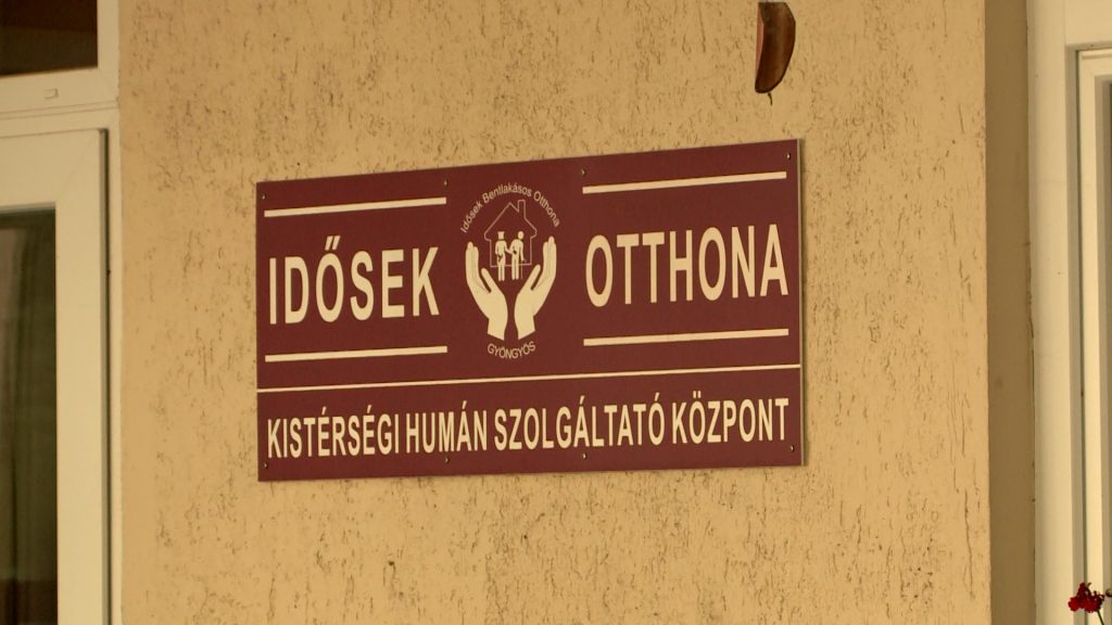 Enyhülnek a látogatási szabályok az idősek otthonában