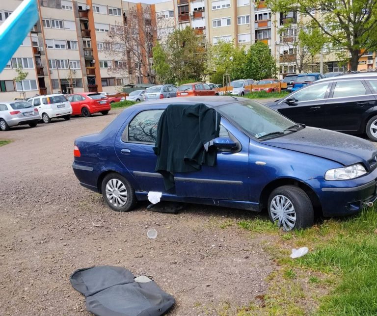 Elszállítják a Pesti út szellemautóját