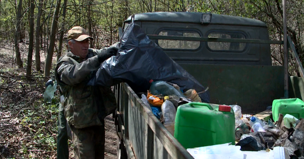 Hulladékgyűjtési túrát szervez a Kékes Turista Egyesület