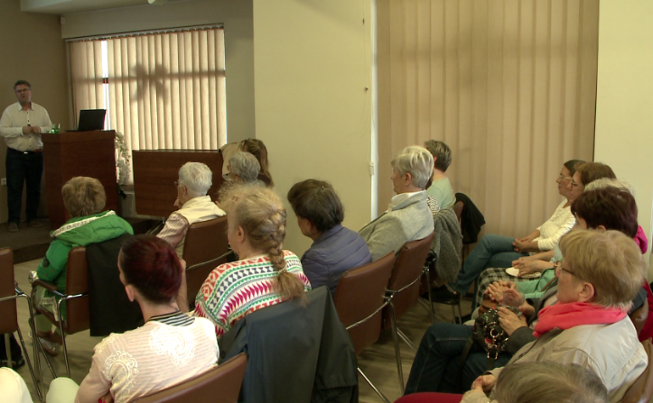 Tudatos táplálkozás az Alzheimer Café előadásán